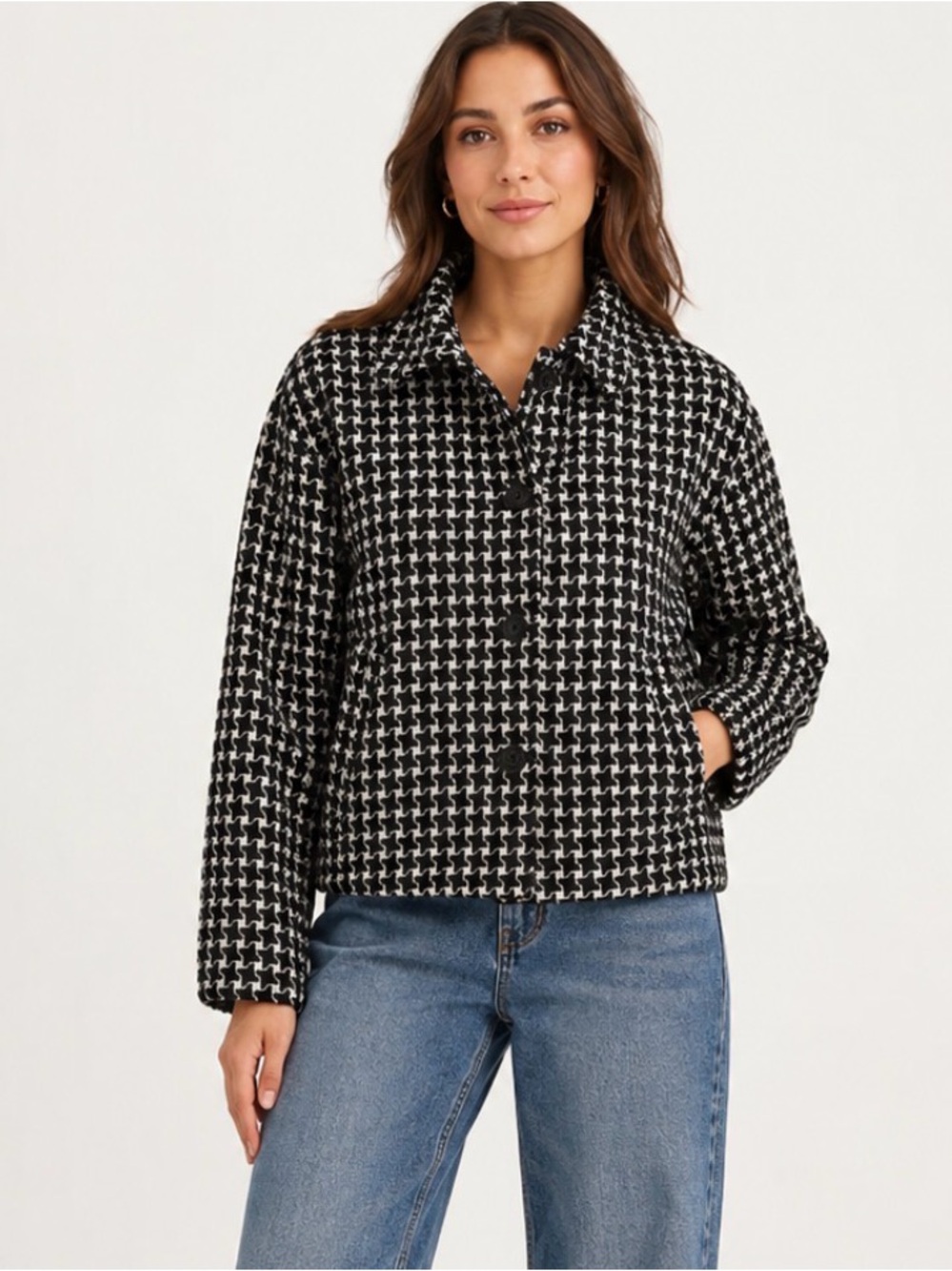 Houndstooth black and white button jacket with pockets